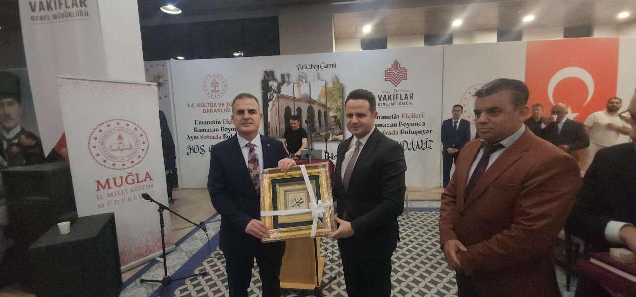 Muğla Valisi Akbıyık, Yatağan Millet Bahçesi’nde Gençlerle İftarda Buluştu 3